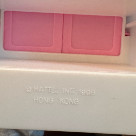 Barbie Living Room Entertainment Stand/ closet Wardrobe - Picture 3 of 5